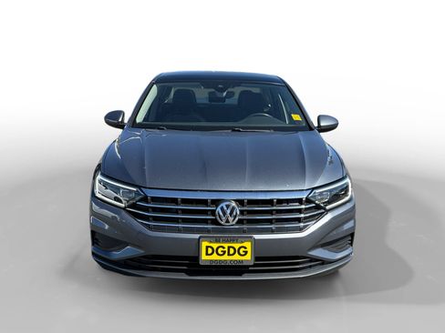 Used 2019 Volkswagen Jetta SEL w/ Cold Weather Package FWD image 8