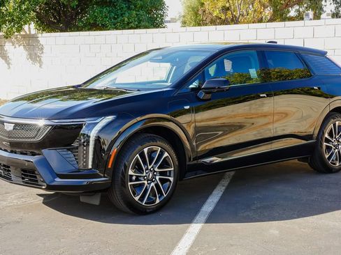 New 2026 Cadillac Optiq Sport 2 RWD image 3