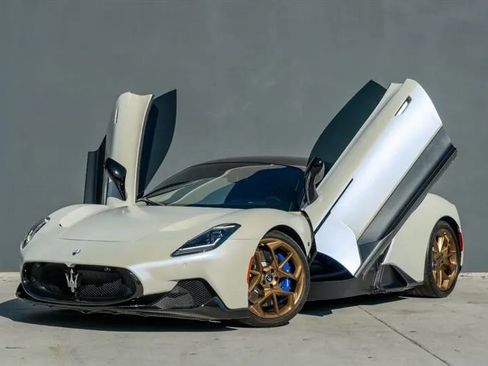 Used 2022 Maserati MC20 Coupe image 4