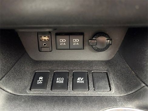 Used 2018 Toyota Highlander Limited image 19