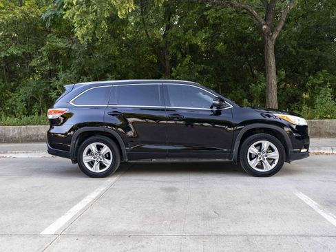 Used 2016 Toyota Highlander Limited FWD image 10