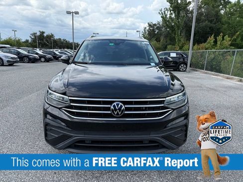 Certified 2022 Volkswagen Tiguan SE FWD image 2