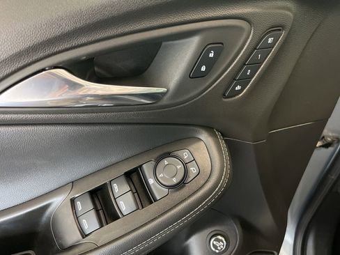Used 2023 Buick Encore GX Essence w/ Experience Buick Package AWD/4WD image 5