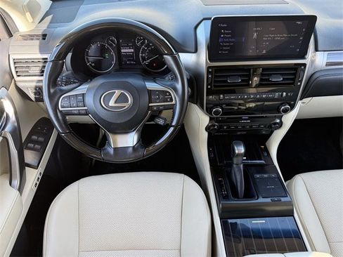 Used 2023 Lexus GX 460 Premium w/ Accessory Package image 12