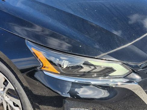 Used 2025 Nissan Altima 2.5 S FWD image 10