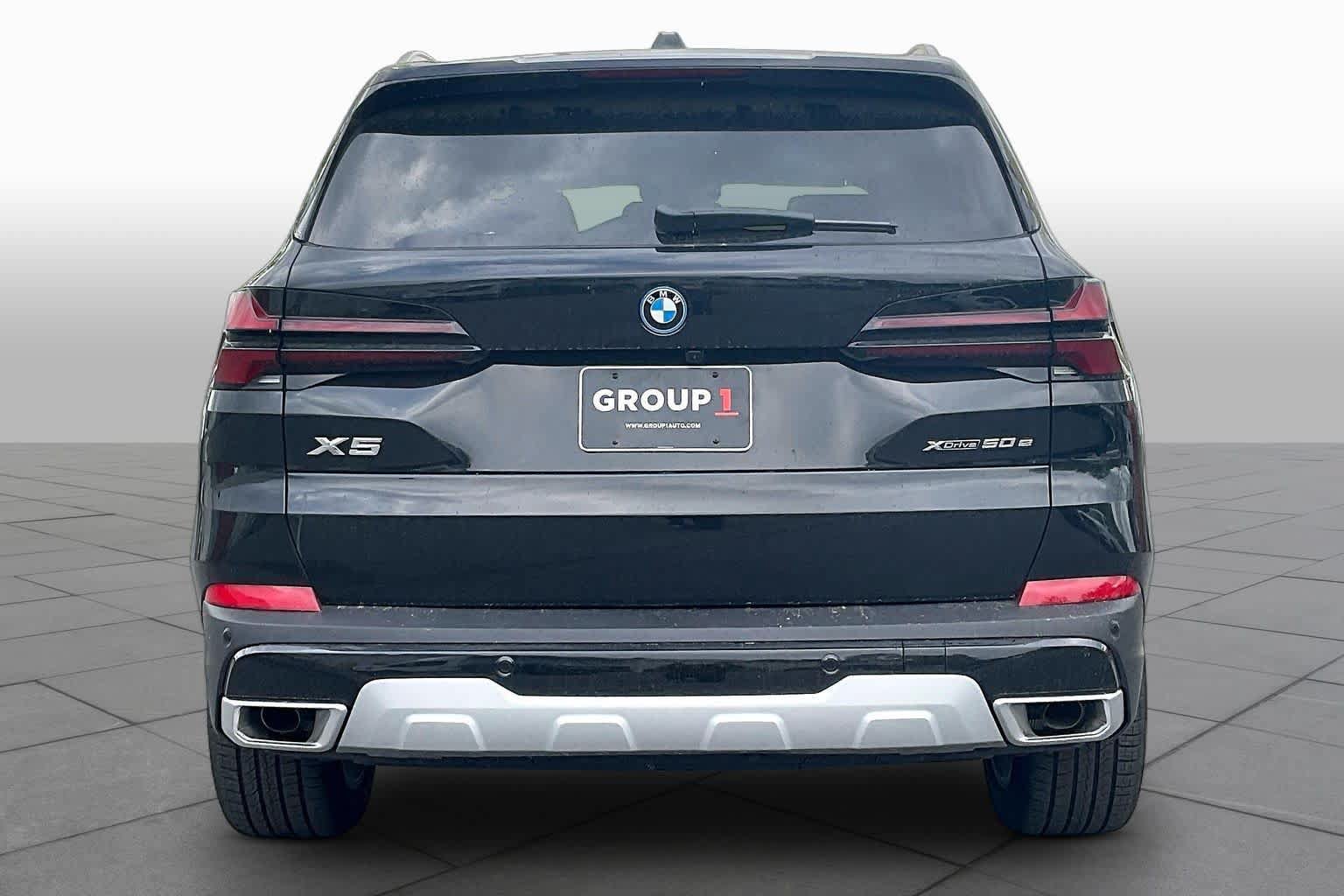 Used 2026 BMW X5 xDrive50e w/ Premium Package AWD/4WD image 4
