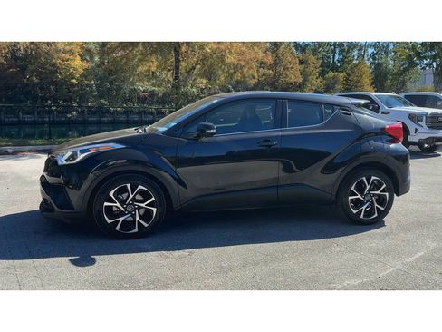 Used 2019 Toyota C-HR Limited image 5