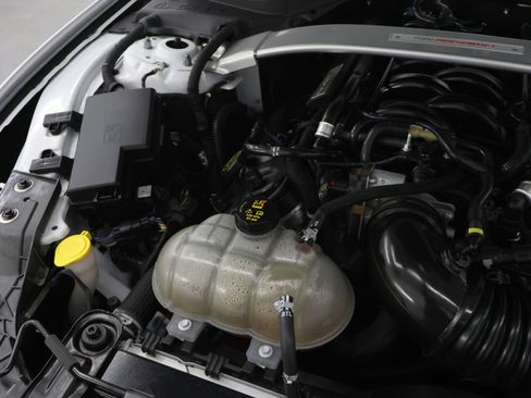 Used 2018 Ford Mustang Shelby GT350 w/ Electronics Package image 18