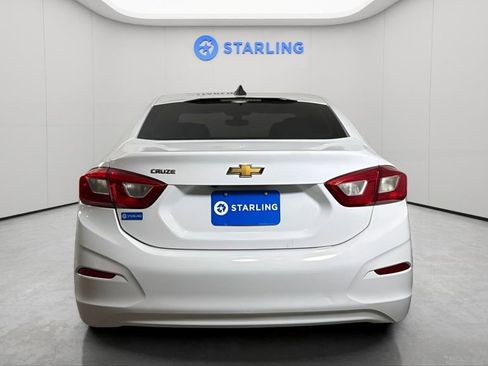 Used 2018 Chevrolet Cruze LS FWD image 7