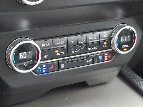 Certified 2021 Ford Expedition XLT image 18