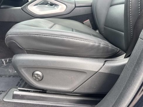 Used 2024 Mercedes-Benz GLE 350 4MATIC w/ AMG Line Exterior image 18