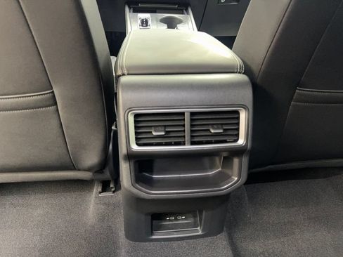 Used 2025 Volkswagen Atlas Cross Sport SE FWD image 70