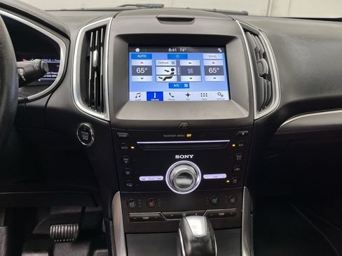 Used 2017 Ford Edge Titanium w/ Equipment Group 301A AWD/4WD image 21