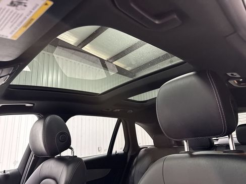 Used 2019 Mercedes-Benz GLC 300 image 19