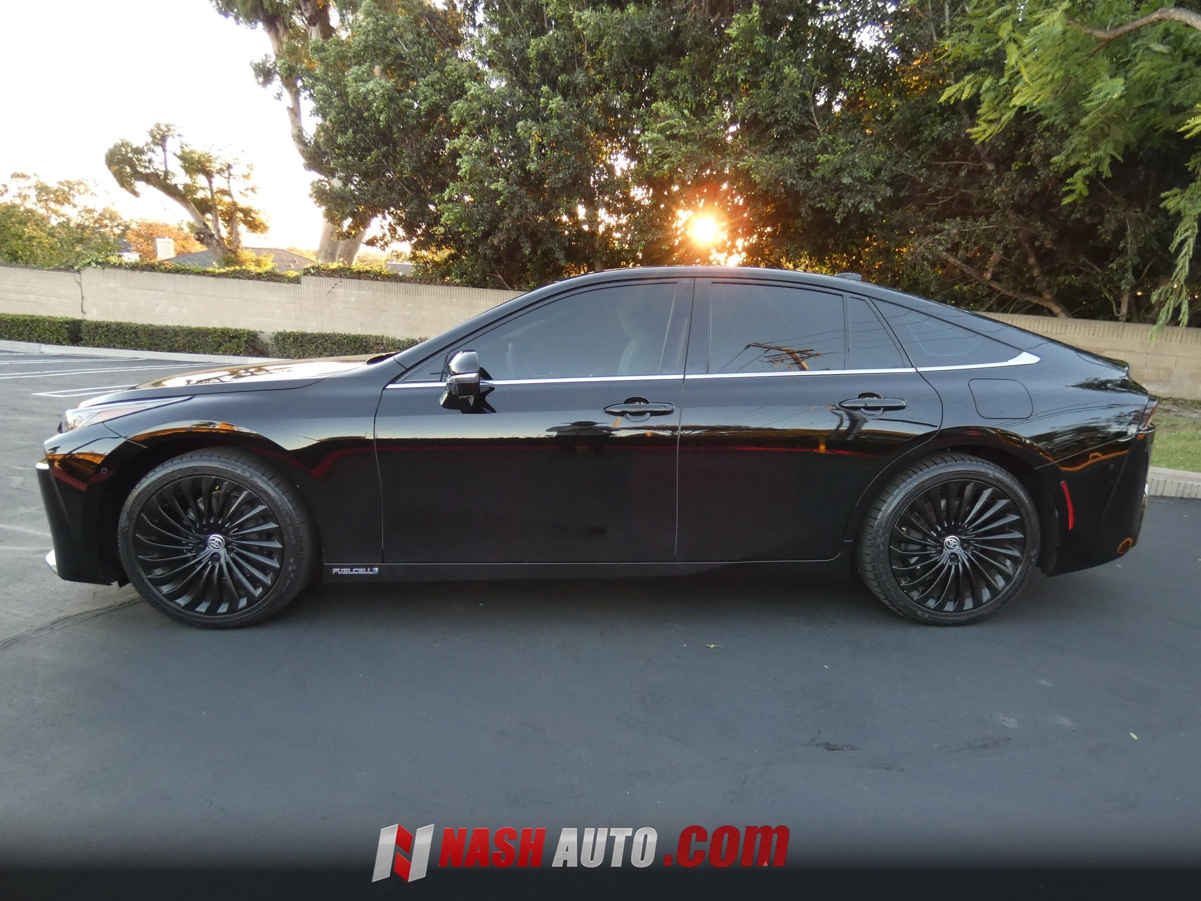 Used 2021 Toyota Mirai RWD image 13