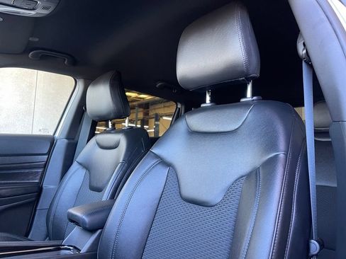 New 2026 Jeep Compass Latitude AWD/4WD image 11