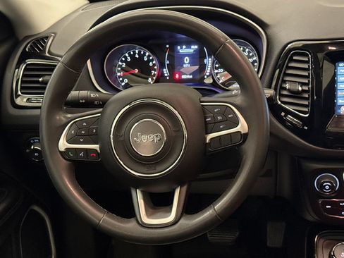 Used 2021 Jeep Compass Latitude w/ Sun and Sound Group AWD/4WD image 14