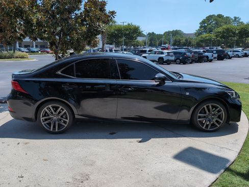 Used 2019 Lexus IS 350 F Sport w/ F Sport Package RWD image 11