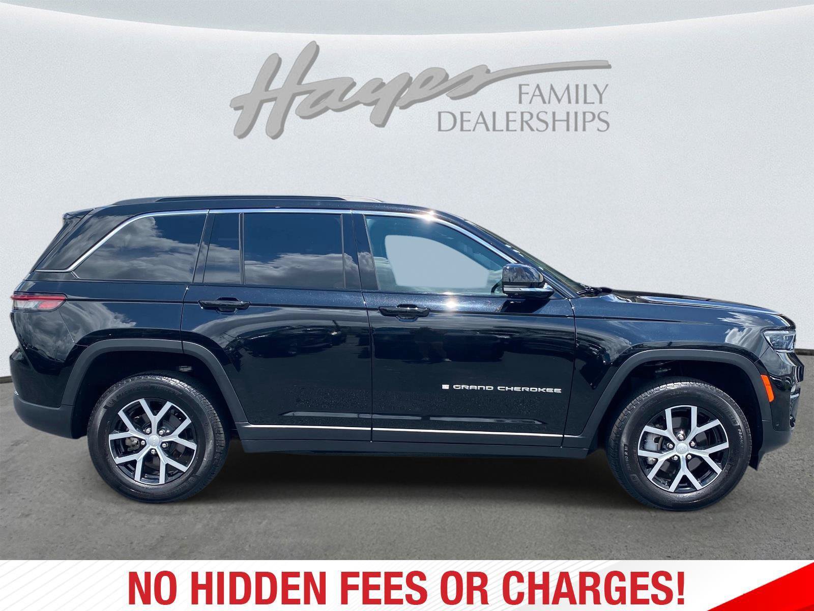 Used 2024 Jeep Grand Cherokee Limited w/ Luxury Tech Group II RWD image 2