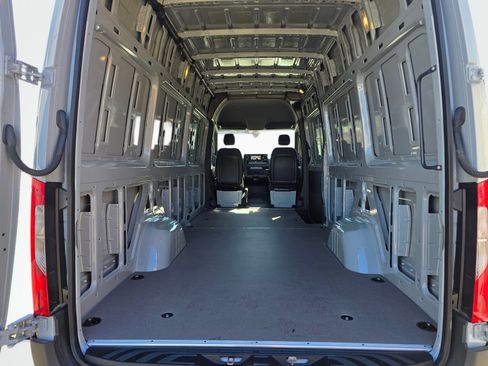 New 2026 Mercedes-Benz Sprinter 2500 image 17