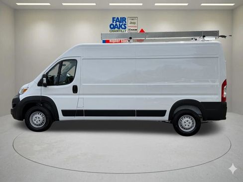 Used 2025 RAM ProMaster 2500 w/ Safety Group FWD image 10