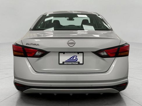 Certified 2025 Nissan Altima 2.5 SV FWD image 4