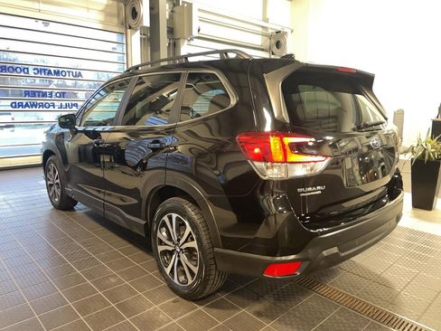 Used 2022 Subaru Forester Limited image 22