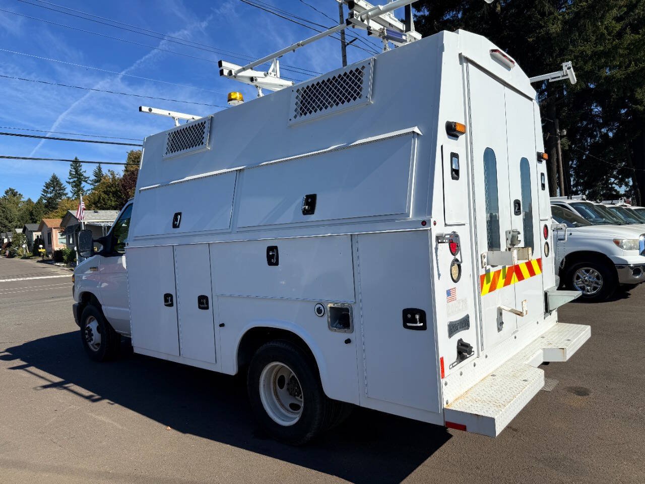 Used 2017 Ford E-350 and Econoline 350 Super Duty RWD image 7