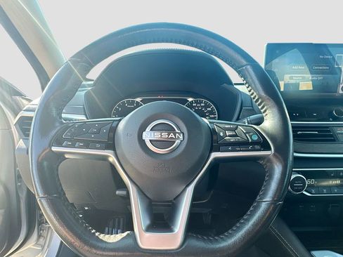 Used 2023 Nissan Altima 2.5 SL image 11