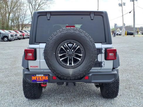Used 2024 Jeep Wrangler Unlimited Rubicon w/ XTREMEE 35" Tire Package AWD/4WD image 27