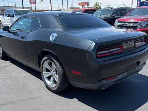 Used 2016 Dodge Challenger SXT RWD image 3