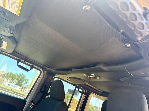 Used 2019 Jeep Wrangler Unlimited Sport AWD/4WD image 17