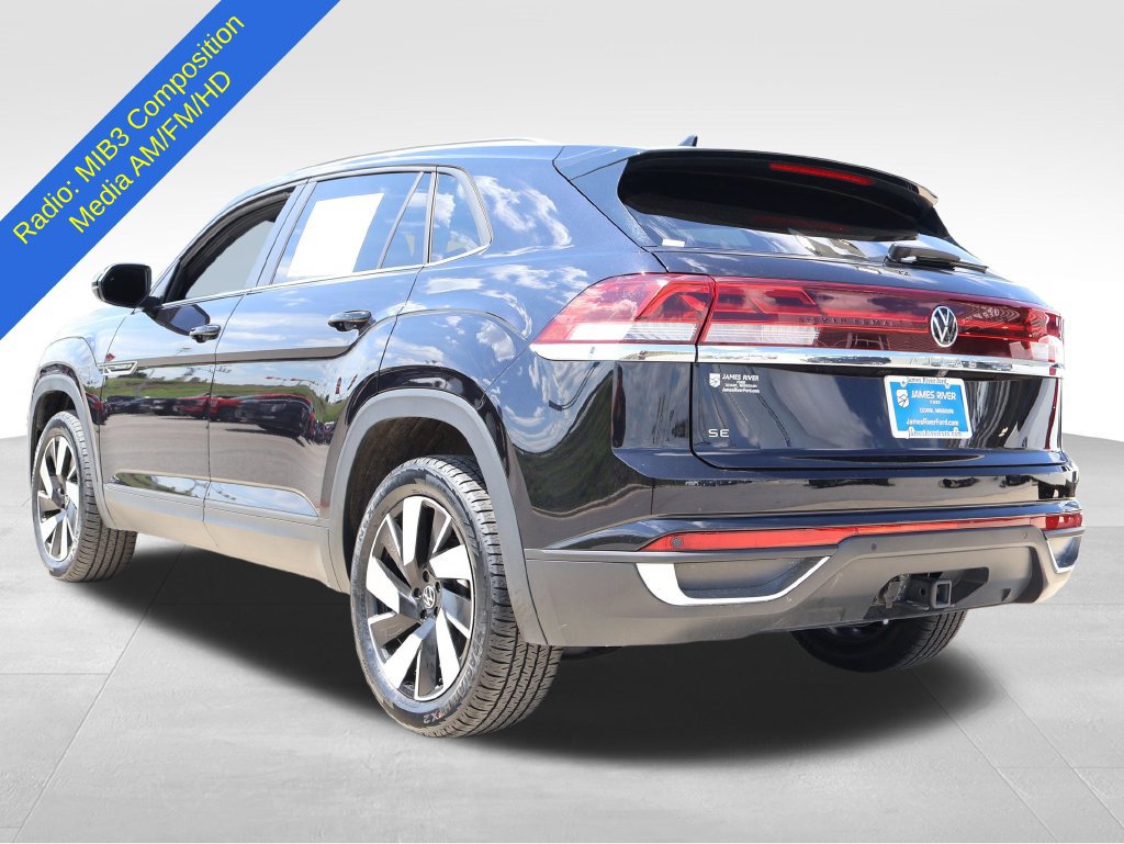 Used 2025 Volkswagen Atlas Cross Sport SE FWD image 3