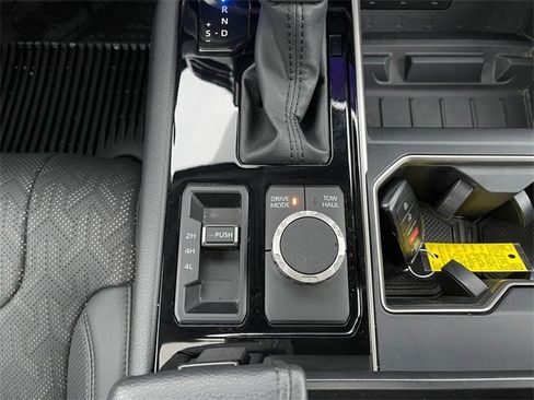 Used 2024 Toyota Tundra Limited image 23