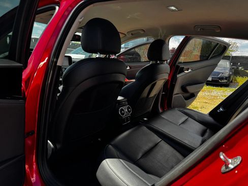 Used 2019 Kia Stinger RWD image 8