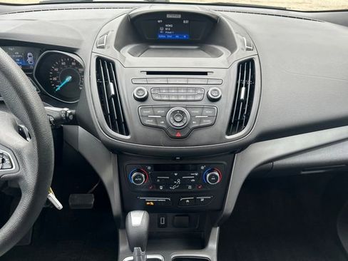 Used 2017 Ford Escape SE w/ SE Cold Weather Package AWD/4WD image 20