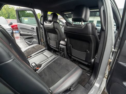 Used 2022 Dodge Durango R/T AWD/4WD image 17