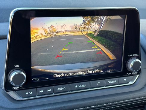 Certified 2024 Nissan Rogue SV image 22