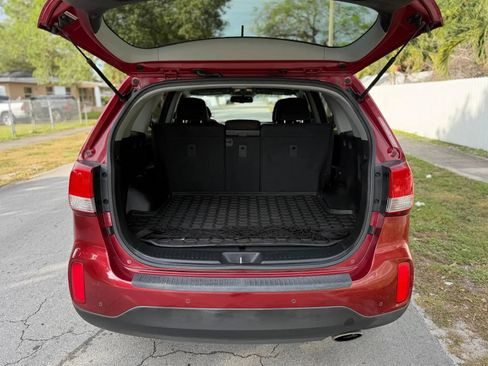 Used 2015 Kia Sorento LX image 6