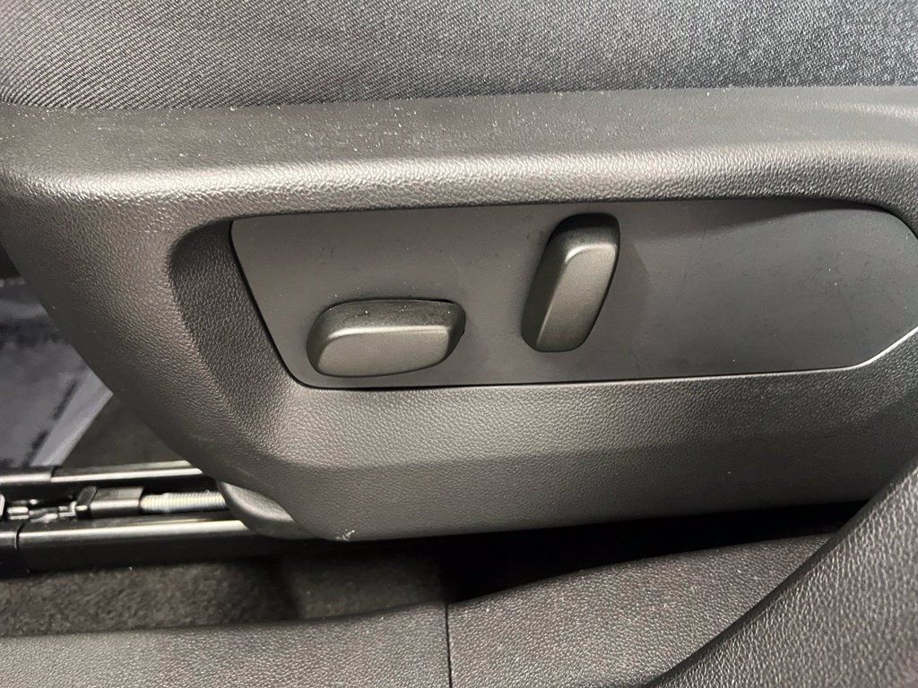 Certified 2023 Buick Envision Avenir AWD/4WD image 21