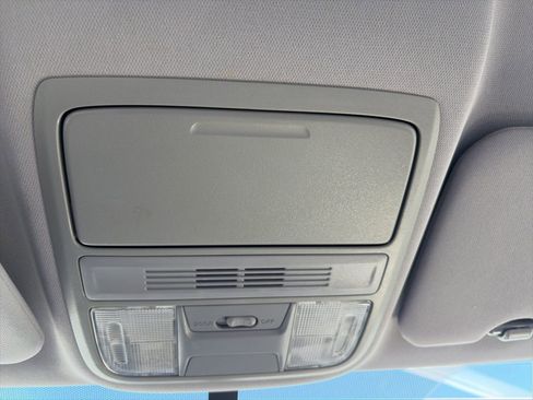 Used 2019 Honda CR-V LX image 21