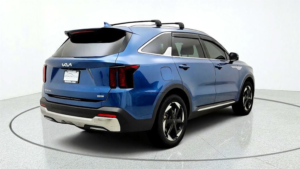 Used 2025 Kia Sorento EX AWD/4WD image 5