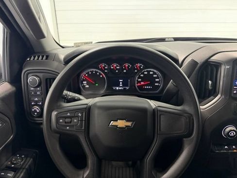 Used 2023 Chevrolet Silverado 1500 Custom AWD/4WD image 12