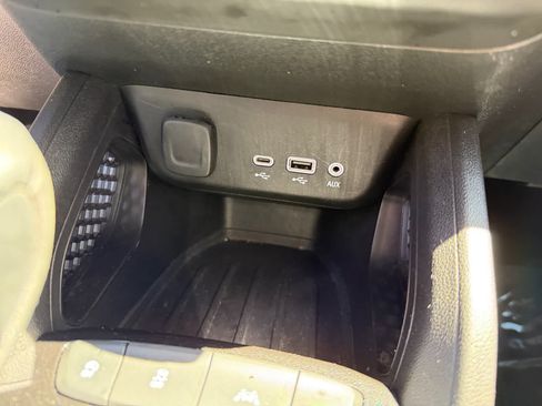 Used 2021 Chevrolet TrailBlazer LT w/ Convenience Package FWD image 19