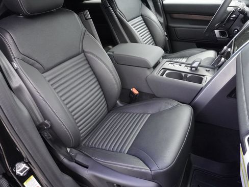 New 2026 Land Rover Discovery S AWD/4WD image 24