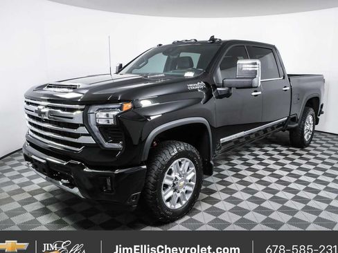 Used 2024 Chevrolet Silverado 2500 High Country w/ Technology Package AWD/4WD image 12