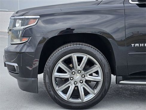 Used 2020 Chevrolet Tahoe Premier w/ Premier 6.2L Value Package image 9