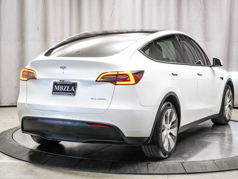 Used 2020 Tesla Model Y Long Range AWD/4WD image 5