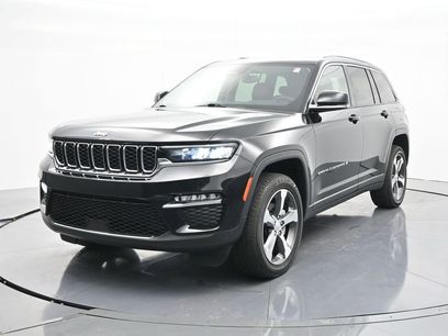 Used 2023 Jeep Grand Cherokee Limited w/ Trailer Tow Prep Group (B)