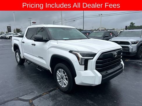 Used 2024 Toyota Tundra SR5 w/ SR5 Convenience Package AWD/4WD image 20